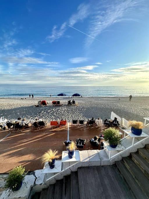 Apartment La Taniere Du Bois Flotte Nizza